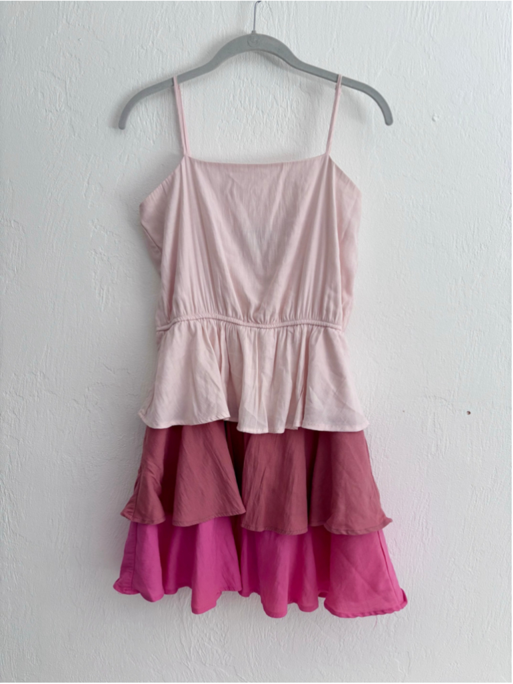 Women's Trixx Ombre Tiered Mini Dress Size M Pink Ombre